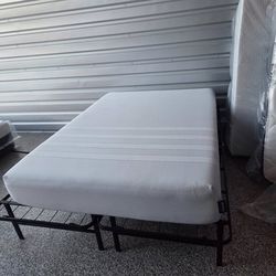 Natural Youth Hybrid Mattress Full Like New, Perfect Condition