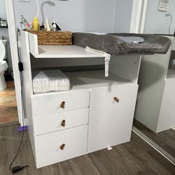 Changing Table/Desk