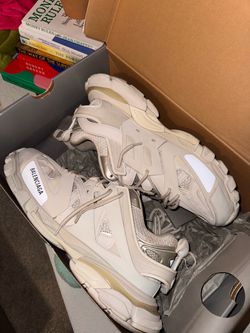 Balenciaga Track Sneakers Beige / Off White