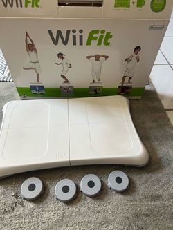 2008 Wii Fit Original balance board and feet attachments only. No CD