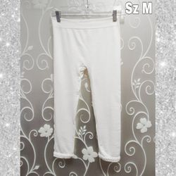 WOMENS EMBELLISHED WHITE LEGGING CAPRI TIGHTS SIZE M (UNUSED)
