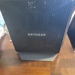 NETGEAR Nighthawk Cable Modem WiFi Router Combo C7000