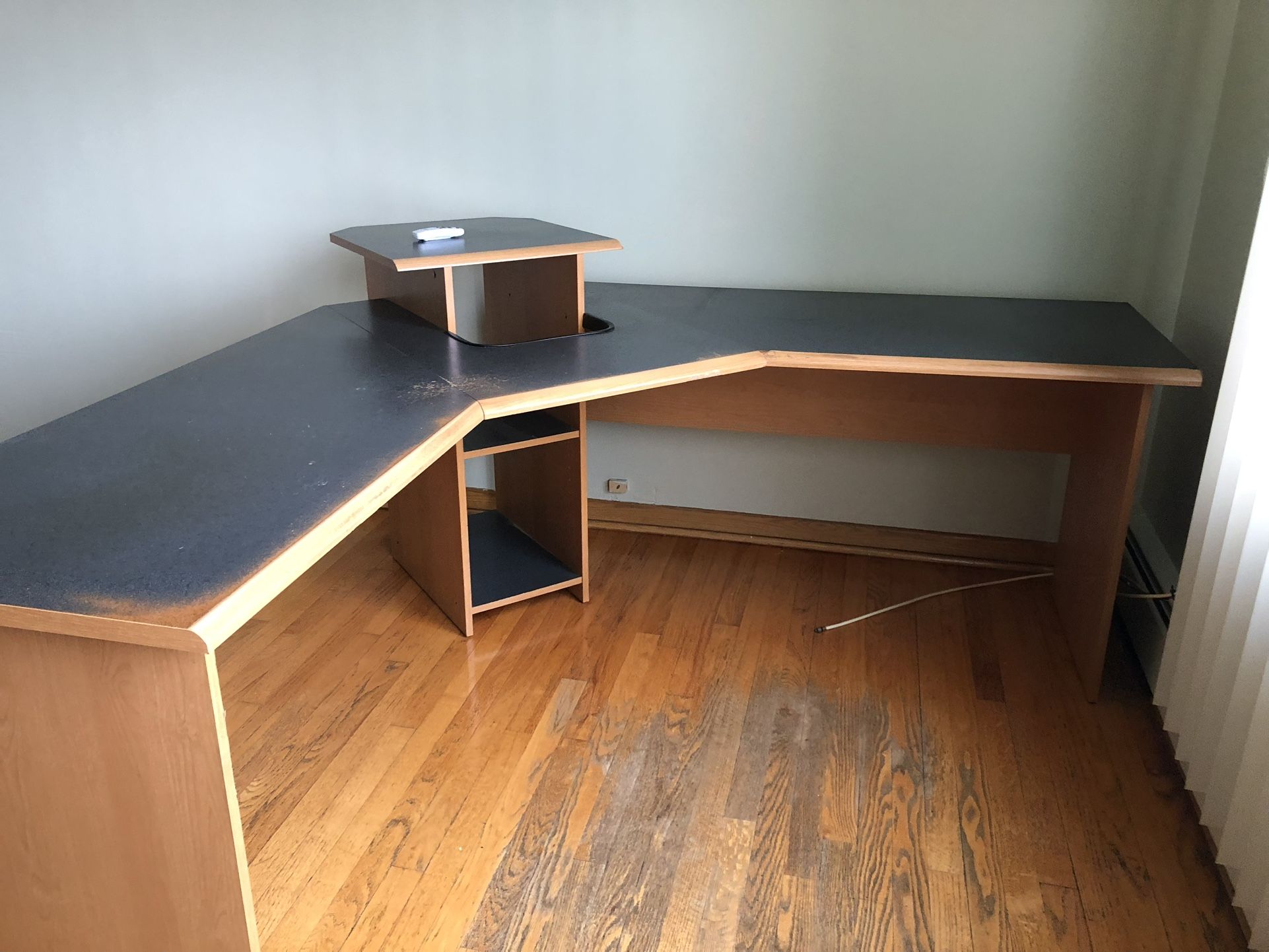 Free Desk 