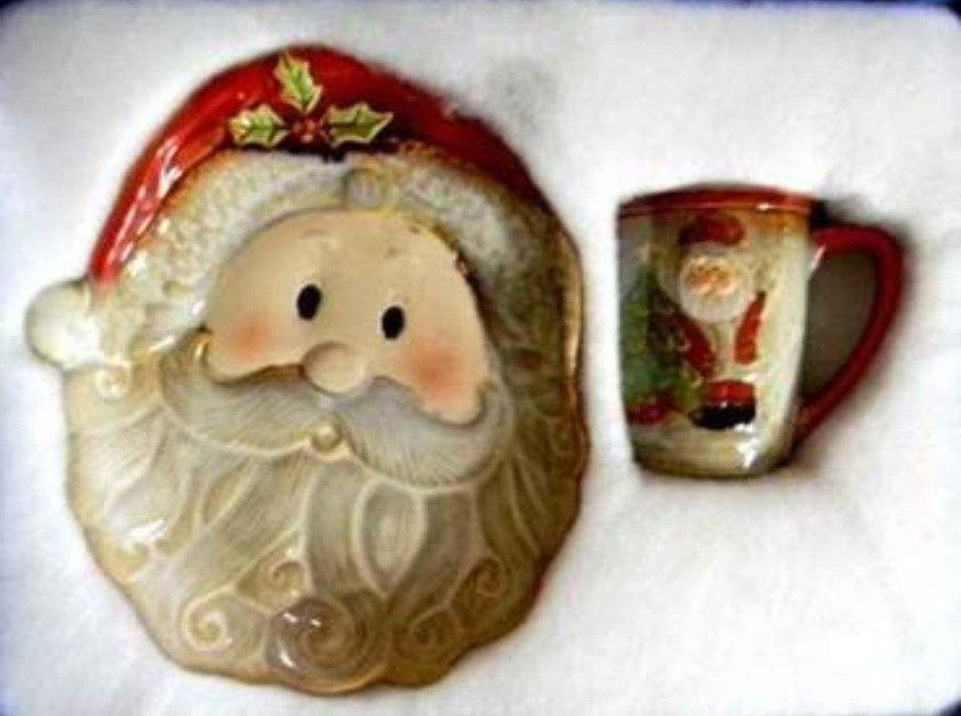 The Legend of Santas Cookies - Santa Claus Plate and Santa Claus Mug Set In GiftBox