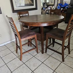 Solid Wood  dinning table 4 chairs  $180 firm price