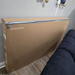 75 In Samsung Crystal Uhd Tv