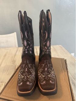 New Woman & Men’s Cowboy Boots