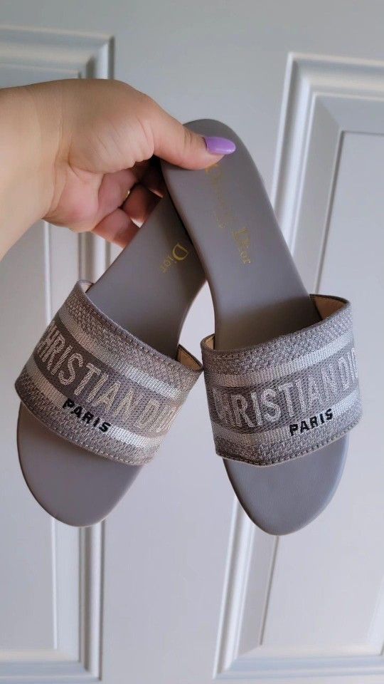 Dior Sandals Available Size 7 Only 38eur