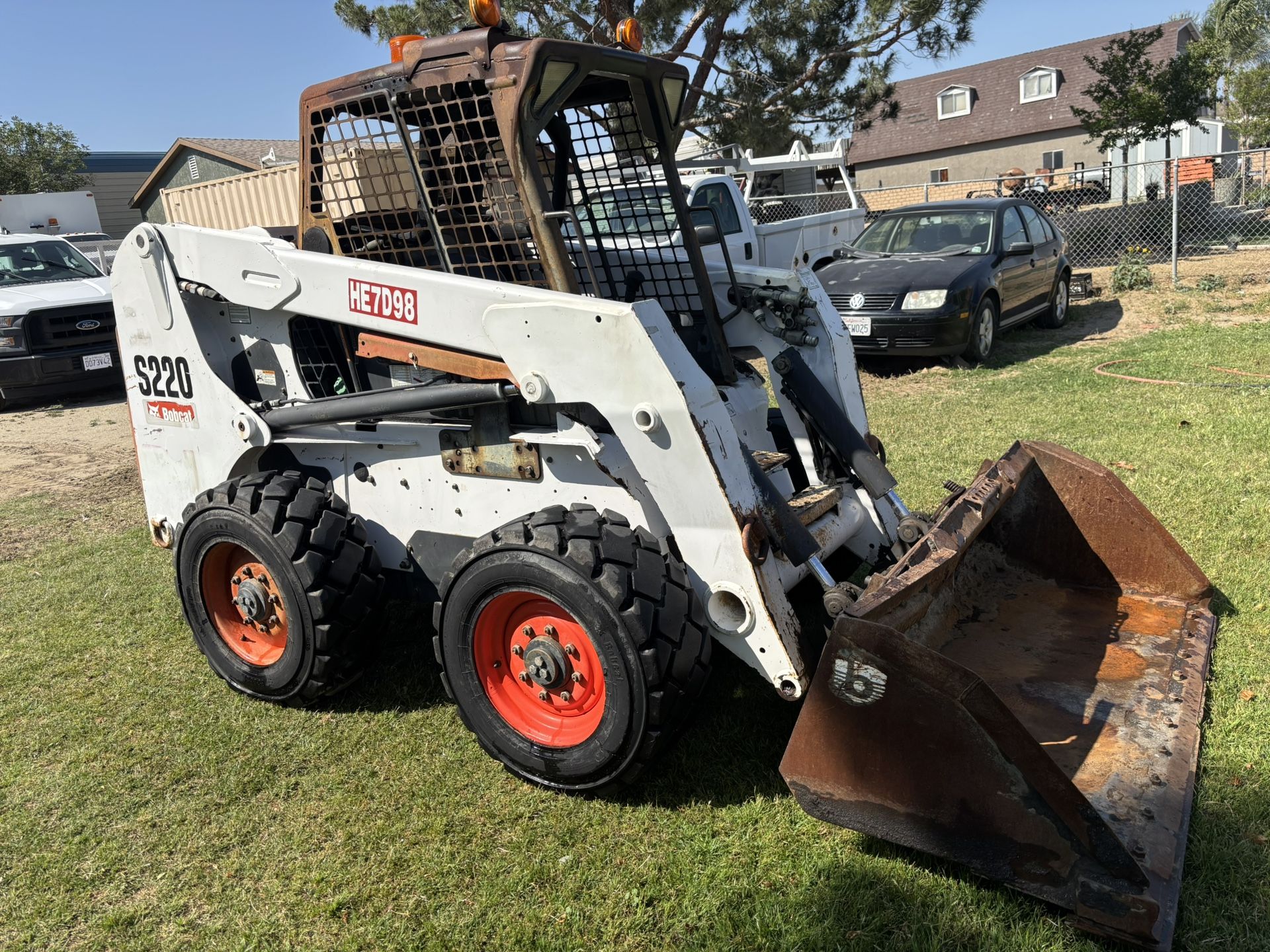 Bobcat S220  Only 1008 hours