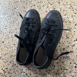 Black Converse Women’s Low Top Size 5.5US 36EU
