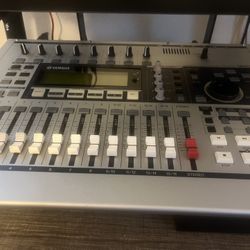 Yamaha AV 1600