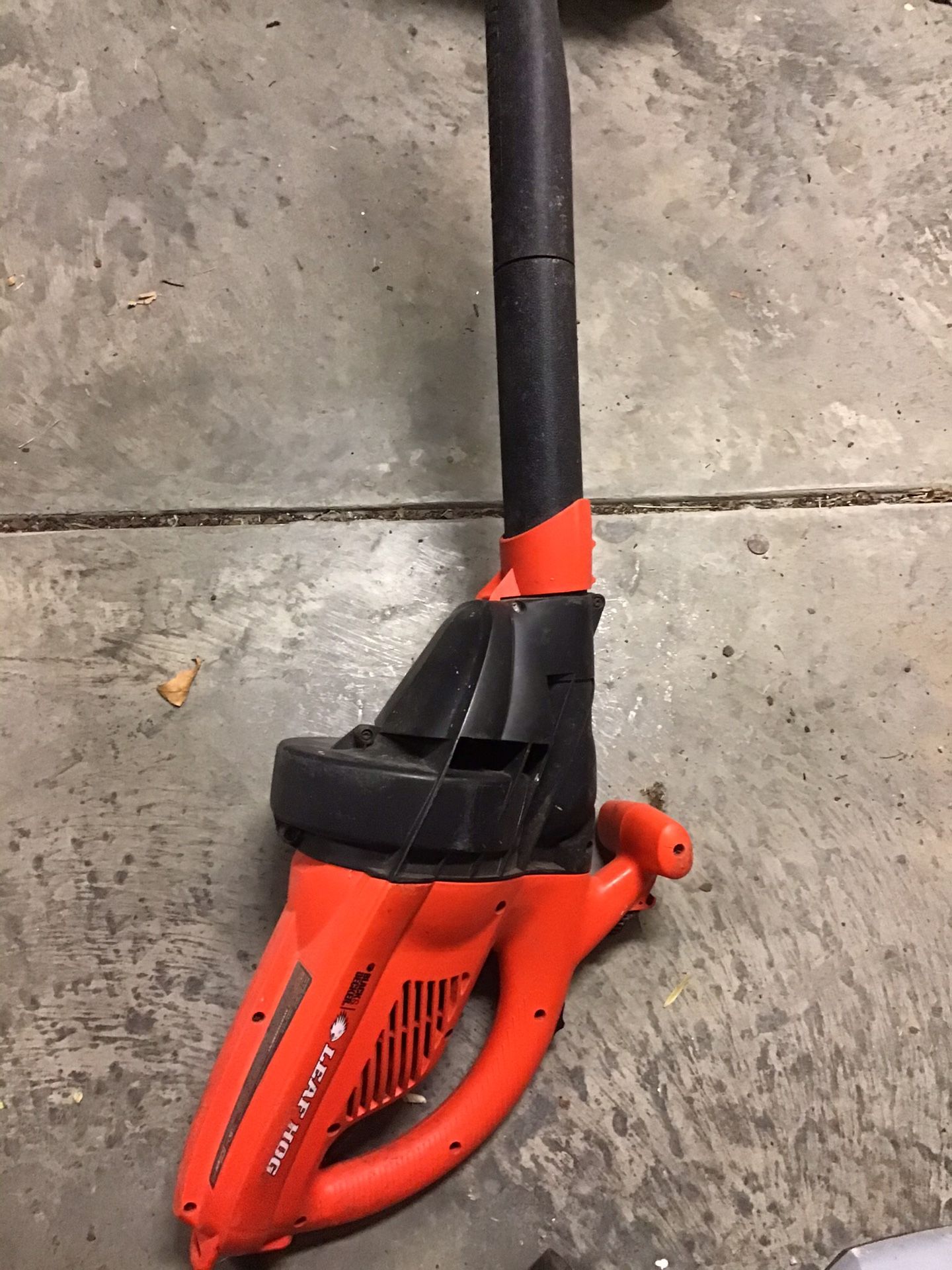 Black and Decker leaf blower