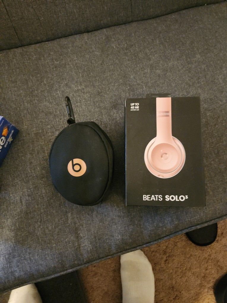 Headphones-BEATS solo 3