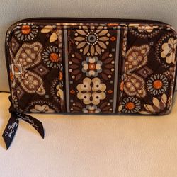 New Vera Bradley Wallet 