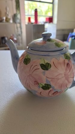 Ceramic teapot