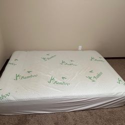 Zinus Hybrid Mattress - Queen Bed