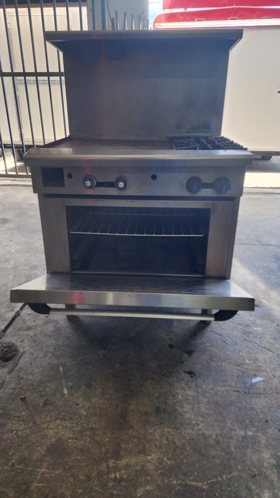 Cocina Usada con horno y plancha Para Asar
