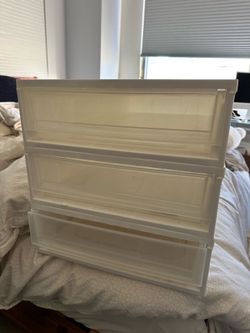 Storage bins