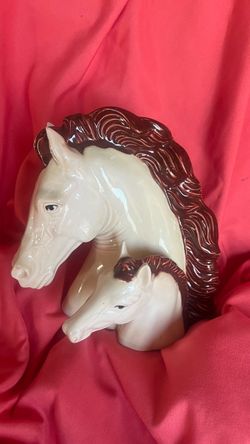 Horse ceramic art