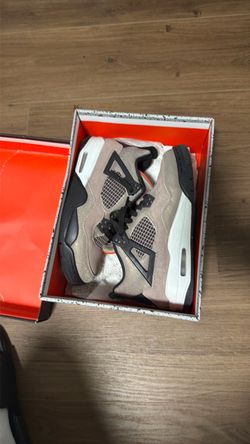 Jordan 4 Taupe