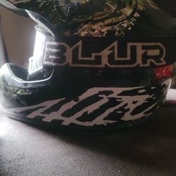   Ages 6-9 Helmet With Goggles.