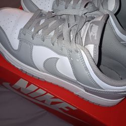 Nike Dunks Size 7.5