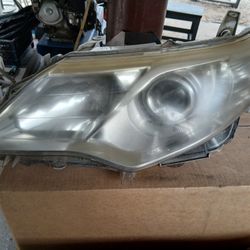 2014 Toyota Camry Left Headlight 