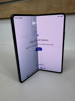 Galaxy Z Fold 5 5G 7.6" (Unlocked) 256GB Fair Phantom Black
