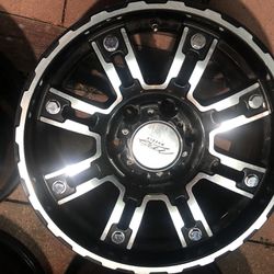 Selling 17in MB rims