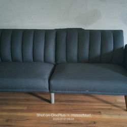 Foldable sofa 
