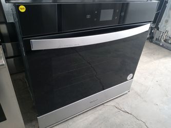 Whirlpool 30" stainless and black single wall oven - Free delivery