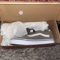 Brand New Vans Women 7.5