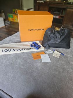 Authentic Louis Vuitton Monogram Empreinte Leather!!!!!!