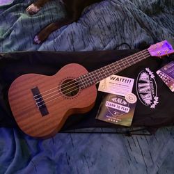 Kala Ukelele - Learn to play starter kit
