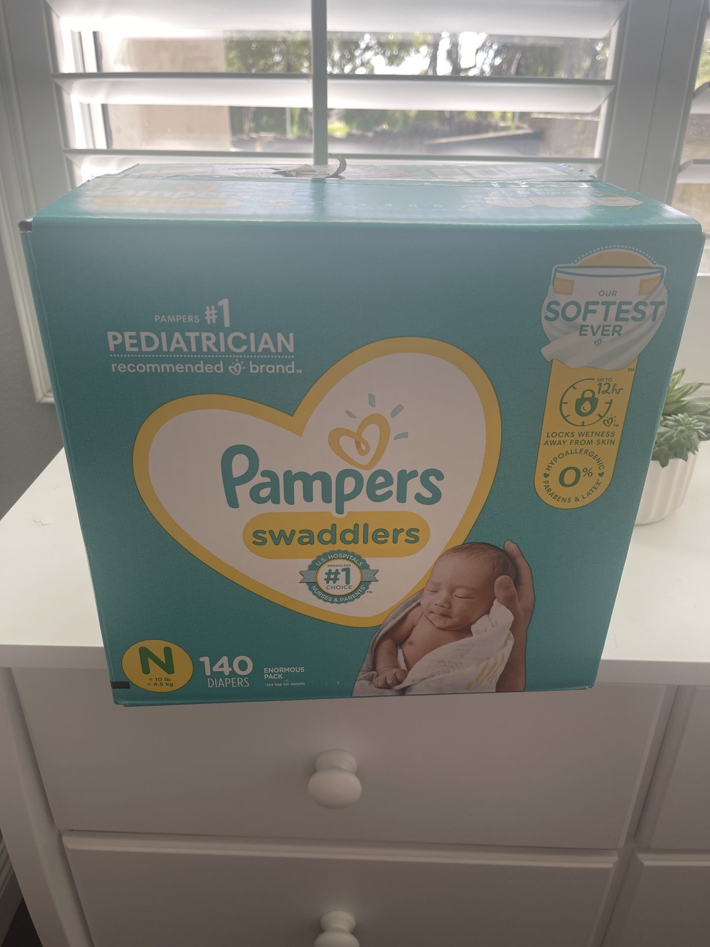 Diapers Size 1 - Pampers Swaddlers 