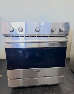 🔥 VIKING 30” DESIGNER SERIES GAS RANGE — $3,500 🔥