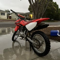 CRF 100 Honda Dirt Bike 