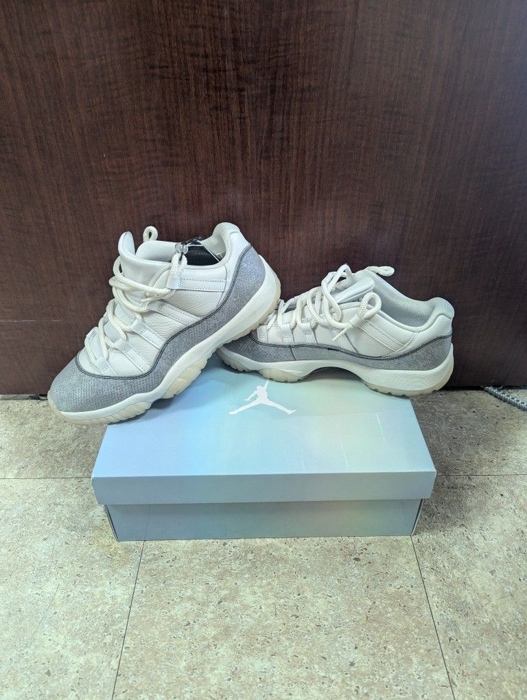 NIKE M:HQ7000-001 AIR JORDAN 11'S
