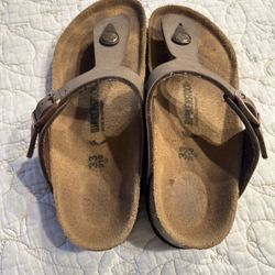 The BIRKENSTOCK Gizeh is a genuine classic  