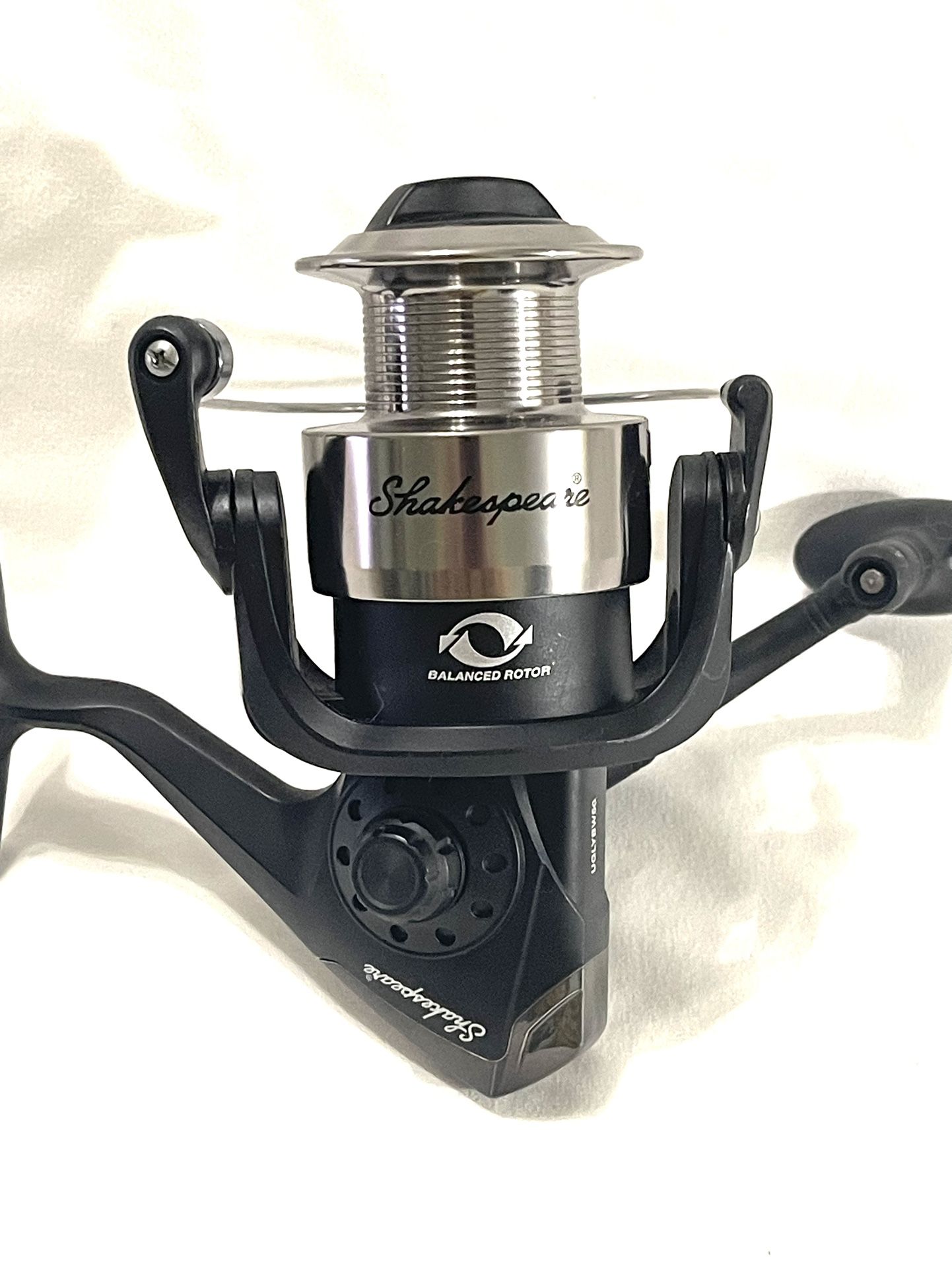 New No Box Never Used Shakespeare (Ugly-BW5Q) medium action, spinner fishing reel
