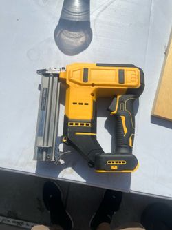Nail gun