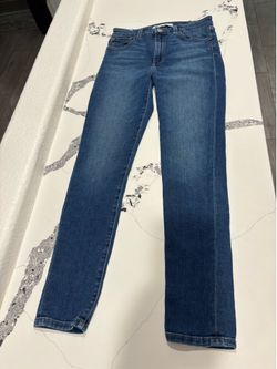 Joe’s jeans size 27 inseam is 28 inch high rise
