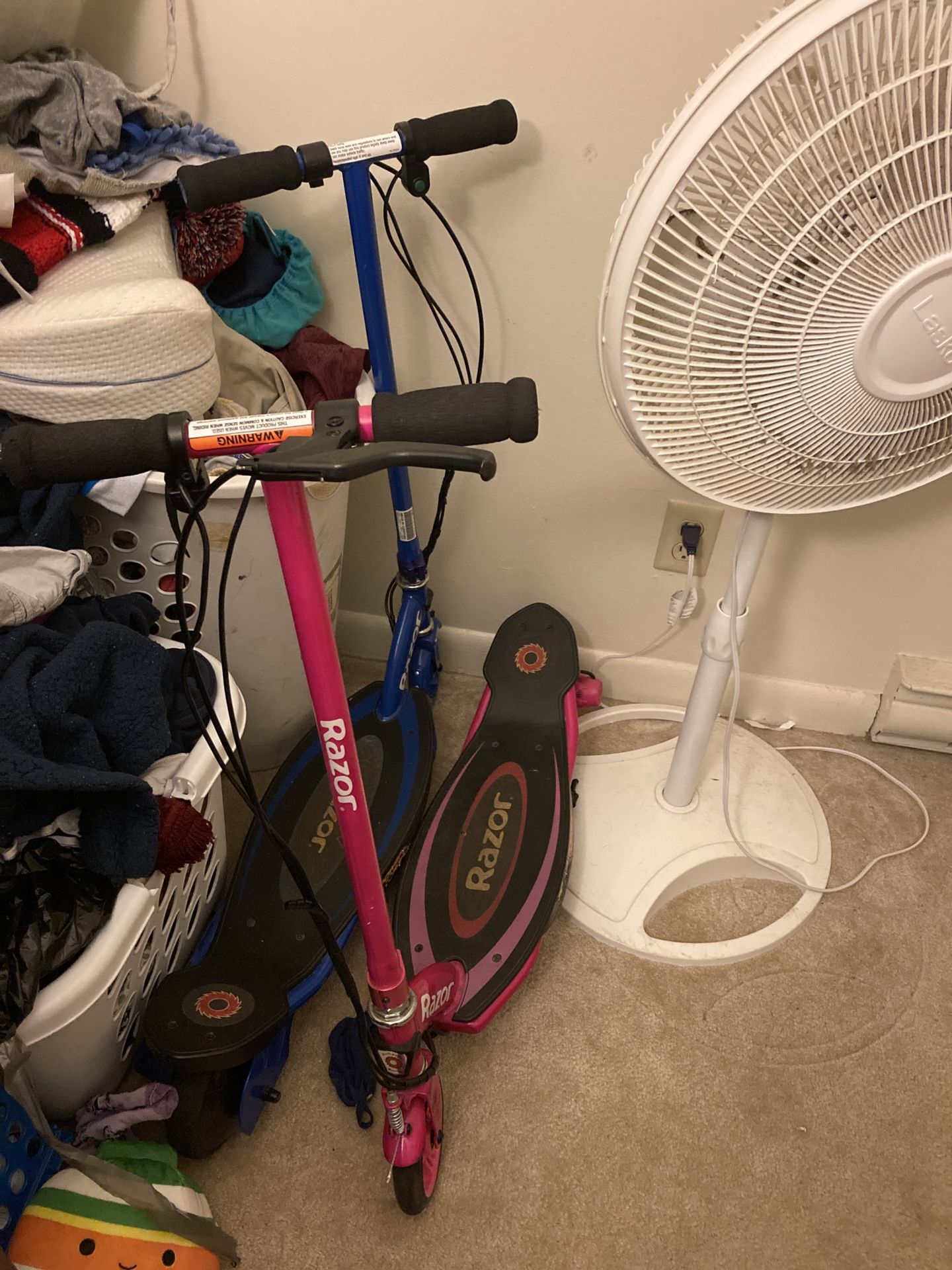 2 Kids Electric Scooters (need New Charger/battery/repair
