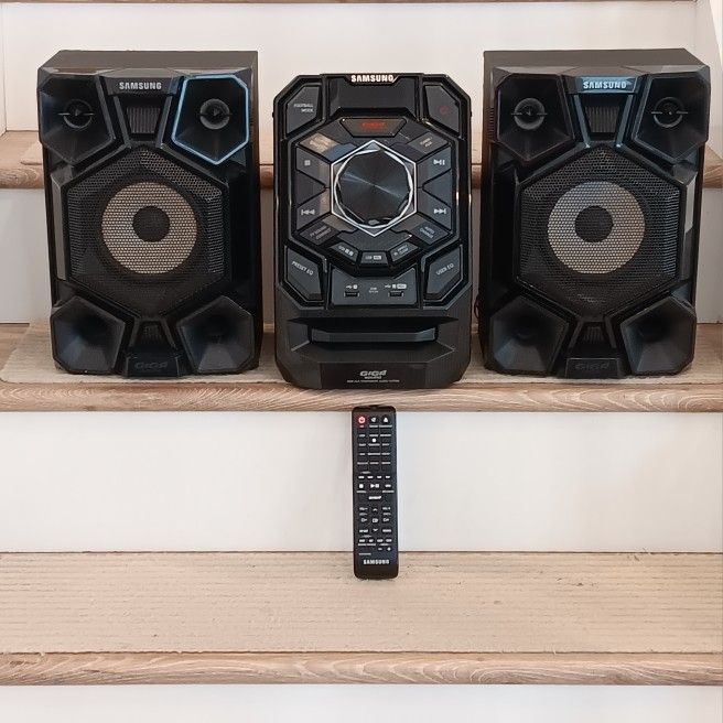 Samsung MX-J630 Bluetooth Giga Stereo System Samsung MX-J630 Bluetooth Giga Stereo