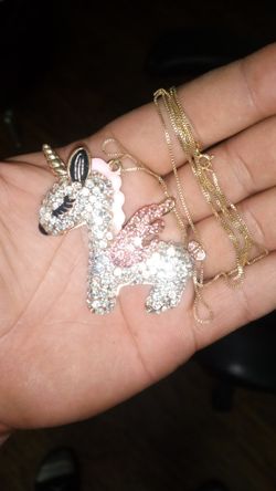 Sparkly Unicorn Pendant With Chain