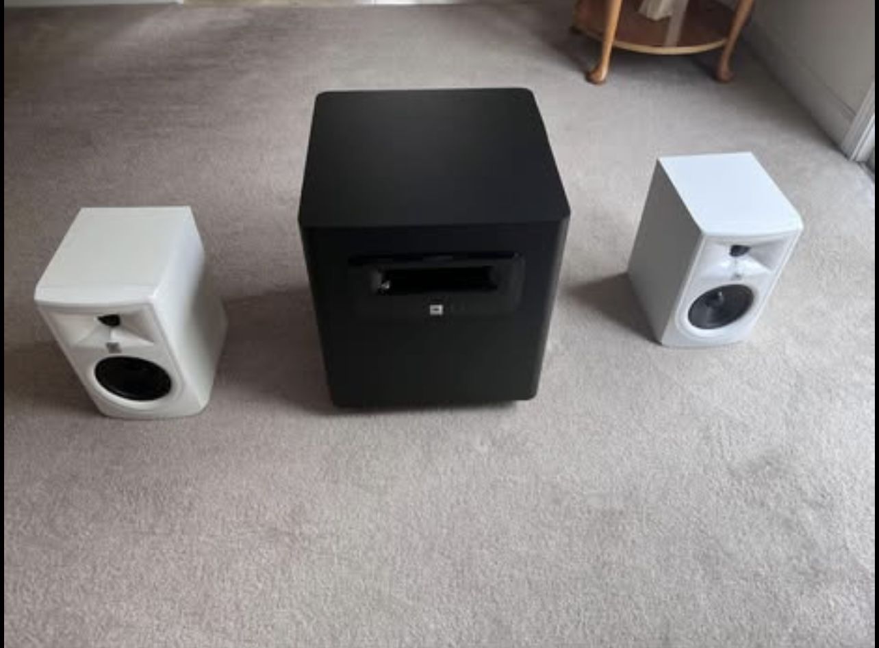 [USED LIKE NEW] JBL 3 Series MKII’s paired with JBL 3 Series LSR310S Subwoofer