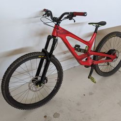 YT Capra CF Pro 29 Full Suspension MTB 