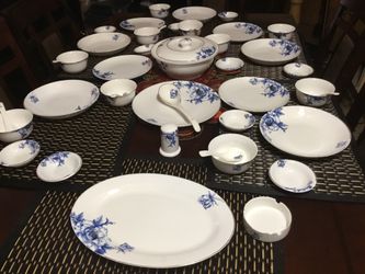 New Porlien Fine Porcelain 47 pieces