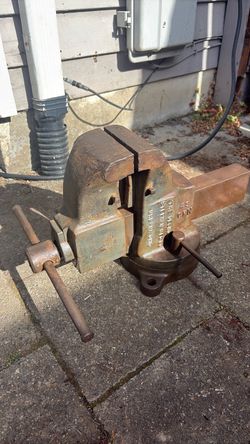 66 pound simplex sweet cell bench vise