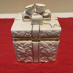Vintage Decorative Porcelain Trinket Box - Porcelain Gift Box